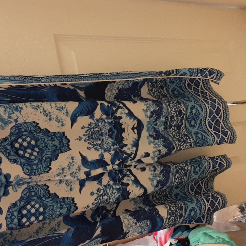 Extra Large top with loose pant,, not Palazxo with camisole ..Very Camffortable,